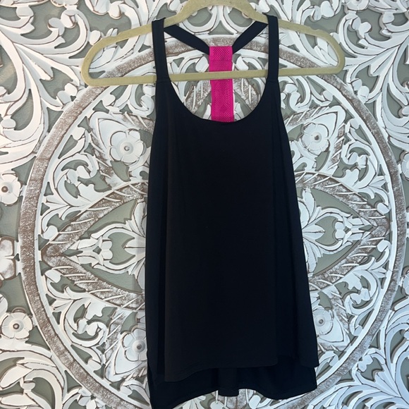 Fabletics Demi Lovato Workout Tank Tansy Pink Black Mesh Racerback sz M - Picture 1 of 7